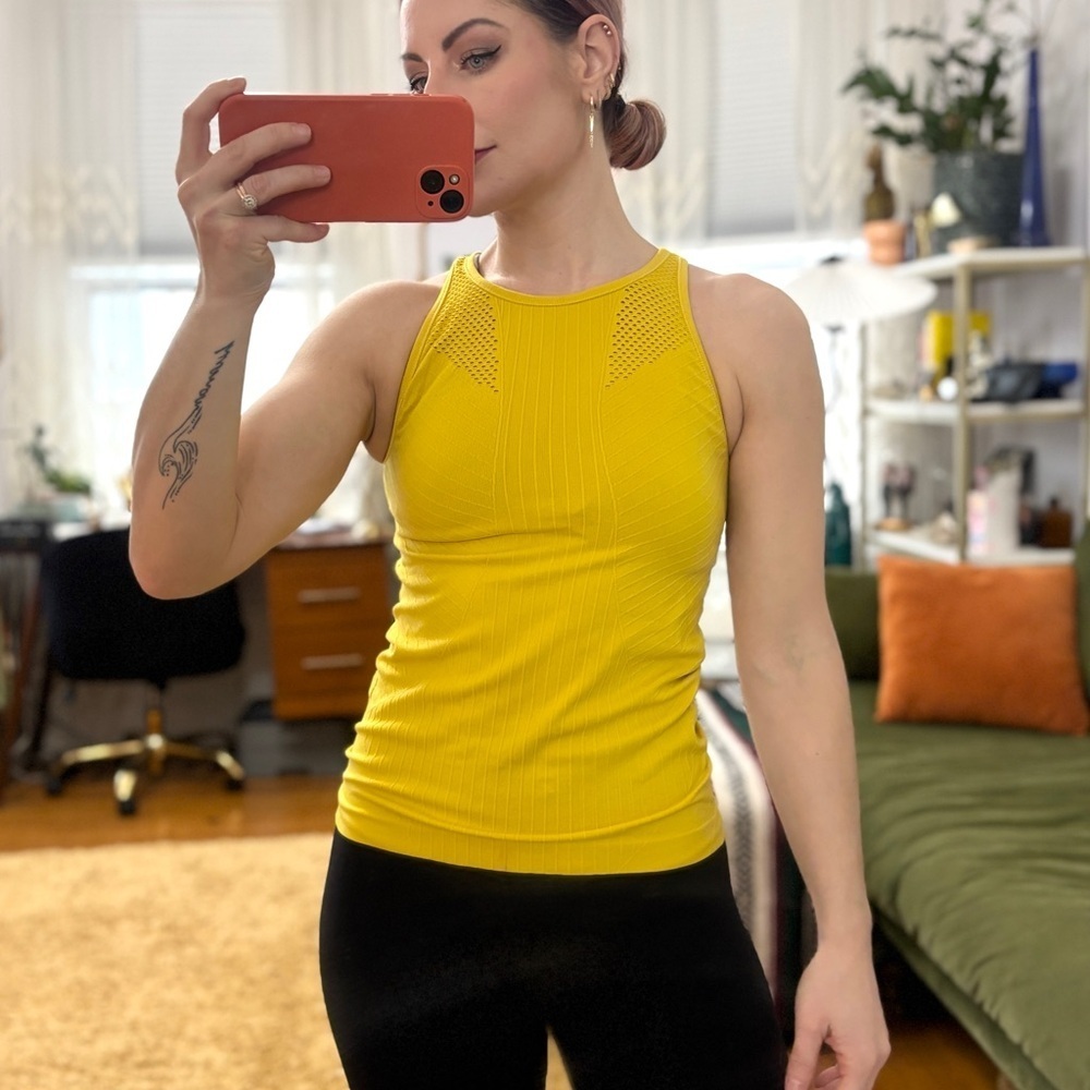 NWT All in Motion Target Brand Yellow Sleeveless Ribbed Fitness Tank Top - Sz XS